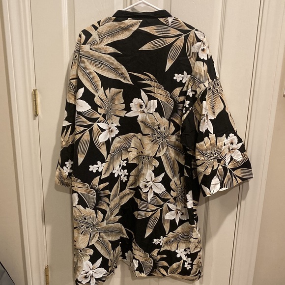 Robe Cover-Up - Picture 4 of 4